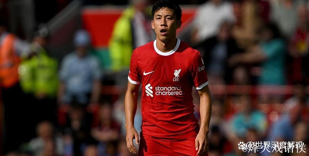 利物浦举行欧冠赛前公开训练，远藤航、基耶萨、