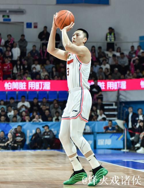 胡明轩16分周琦13+12 广东大胜辽宁总比分2-1